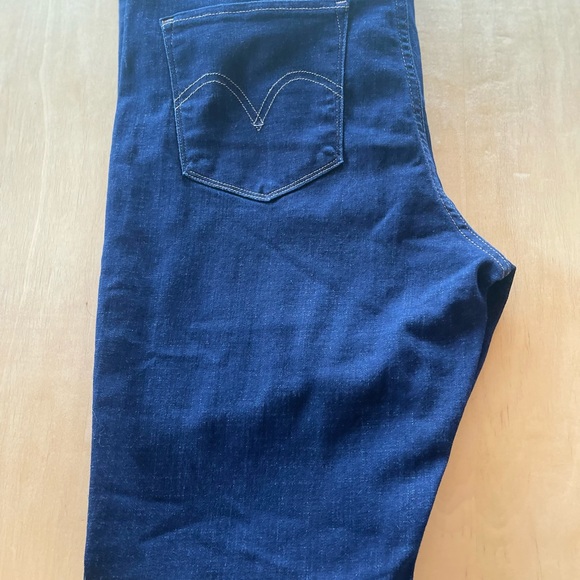 Levi Classic Fit Bootcut Jeans - Picture 6 of 7